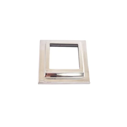 CANOPLA CUADRADA 40x40 mm C-304